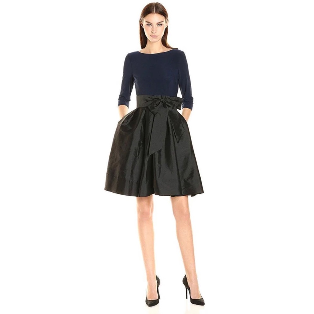 ADRIANNA PAPELL | Bateau Neck Two-Tone Short Dress, Size 6